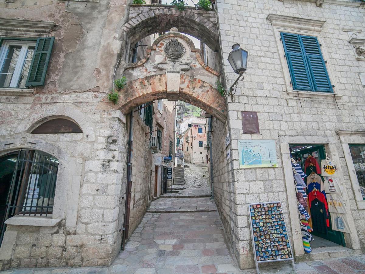 Apartment Alexandra Kotor Ngoại thất bức ảnh